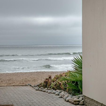 Blue Pearl - Situated Right On The Beach 스바코프문트 외부 사진